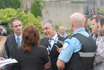 Le ministre Jacques Dupuis &eacute;tait &eacute;galement pr&eacute;sent au point de presse