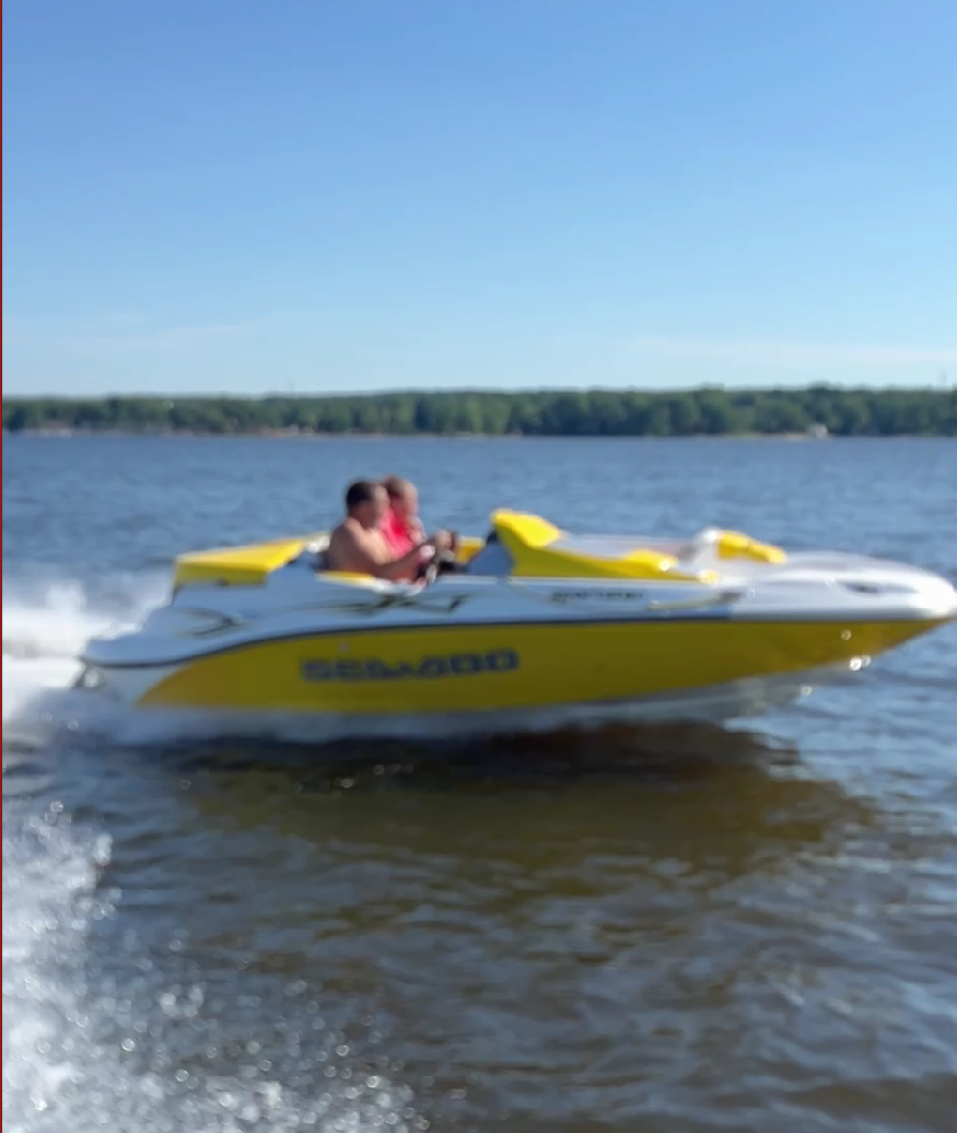 Photo :  Délit de fuite nautique : deux suspects recherchés