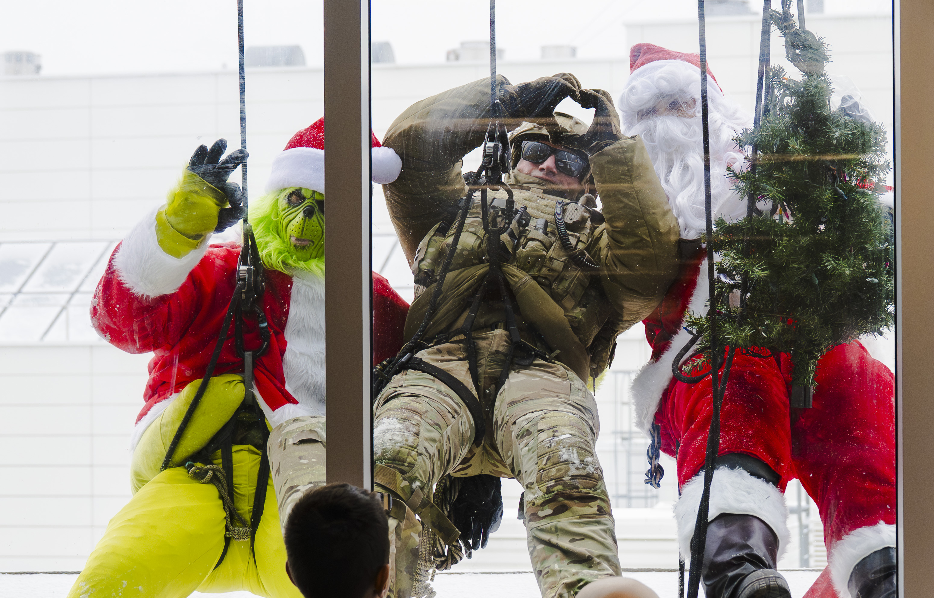 Nouvelle-Le GTI en visite à l’Hôpital de Montréal pour enfants